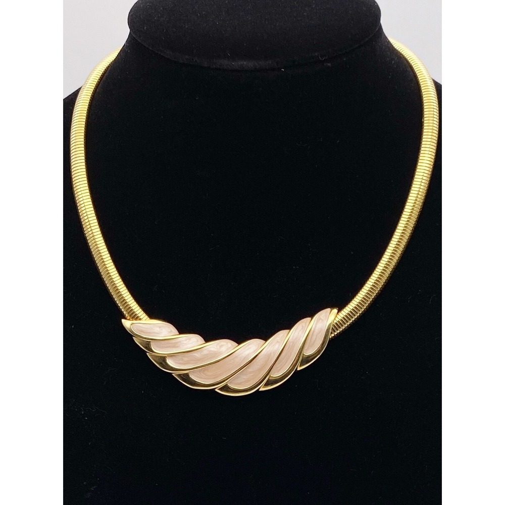 Vintage Signed Napier Peach Enamel‎ Gold Tone Pendant Choker Necklace 1980s